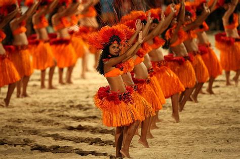 tahiti topless|Tahitian Dancers in Bora Bora, French Polynesia 4K